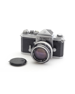 Nikon F Eyelevel chrome „Tokyo“ w. Nikkor-S 1.4/5,8cm