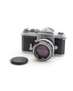 Nikon F Eyelevel chrome „Tokyo“ w. Nikkor-S 1.4/5,8cm